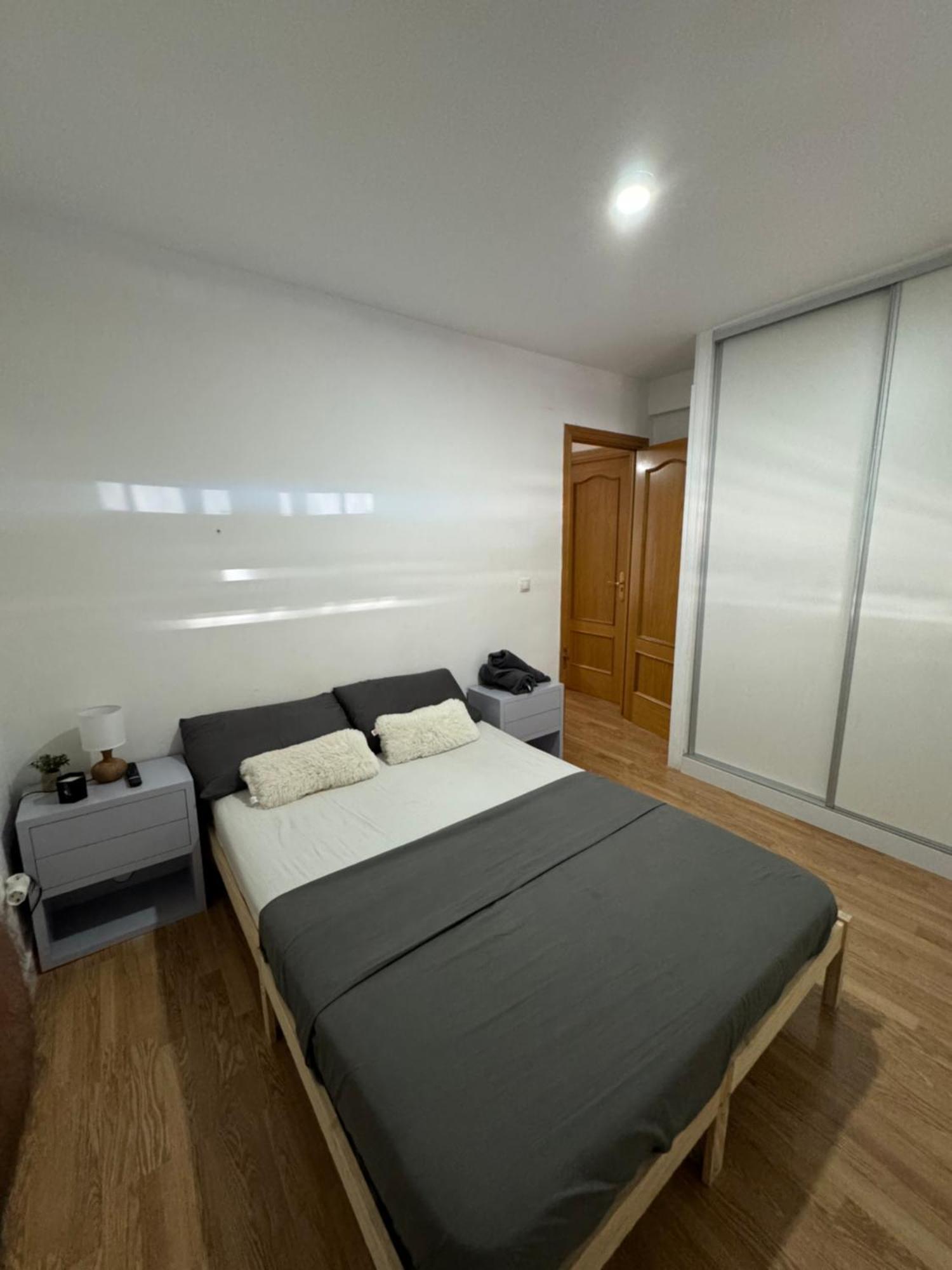 Habitacion Con Bano Compartido Hotel Madrid Eksteriør billede